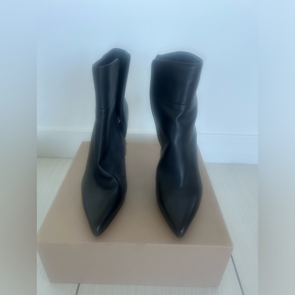 Vince Camuto Pitonda Black Leather Shoes